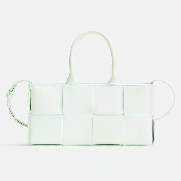 Bottega veneta - Sac Cabas 'Mini East-West Arco' pour Femmes