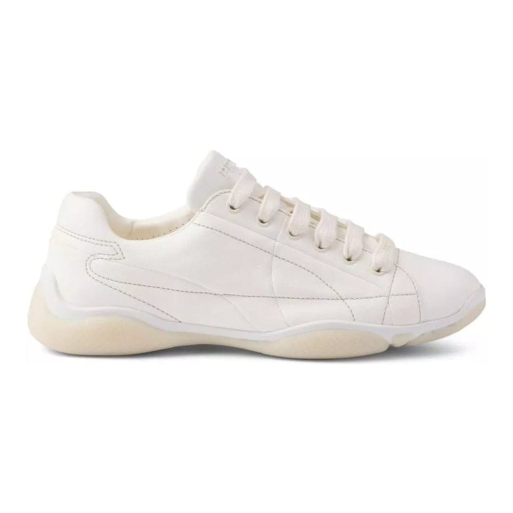 Prada - "Sneakers pour Femmes"