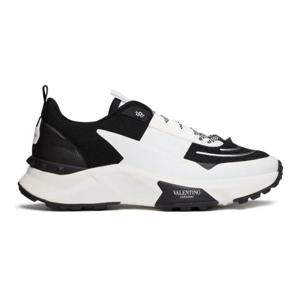 Valentino - Sneakers 'True ACT Panelled' pour Hommes