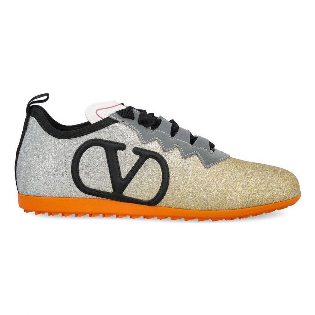 Valentino - Sneakers 'Logo Patch Lace-Up' pour Femmes