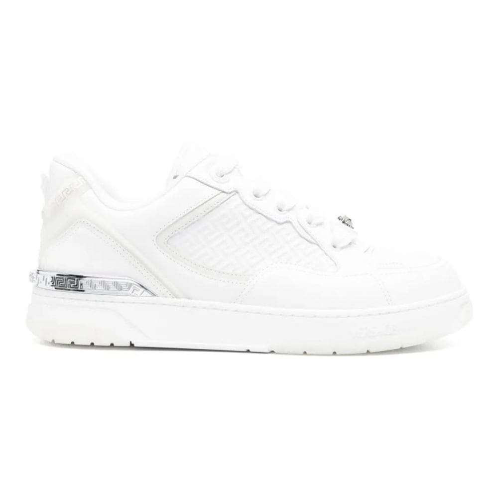 Versace - Sneakers 'Logo-Embossed' pour Hommes